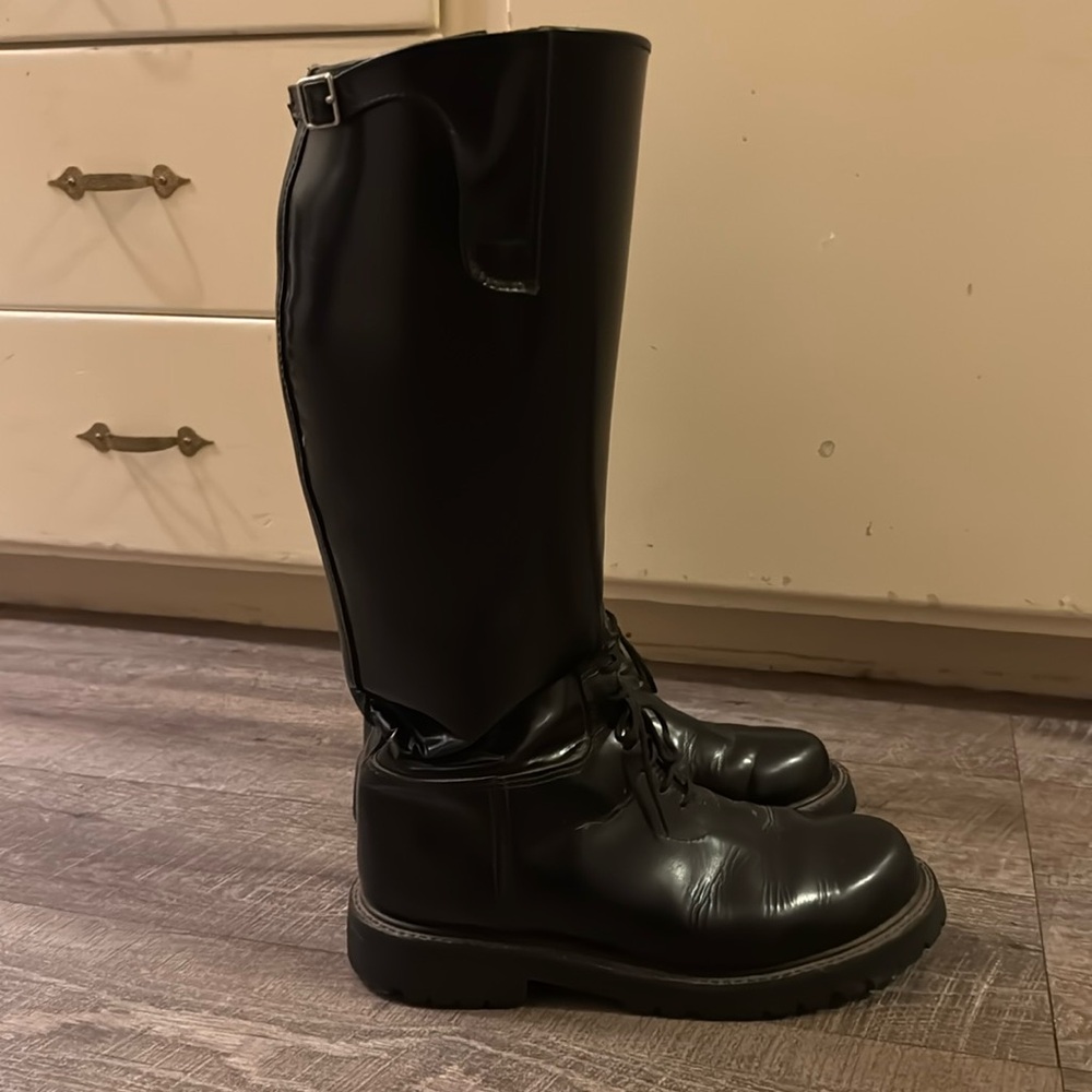 18” size 10.5 motor boots